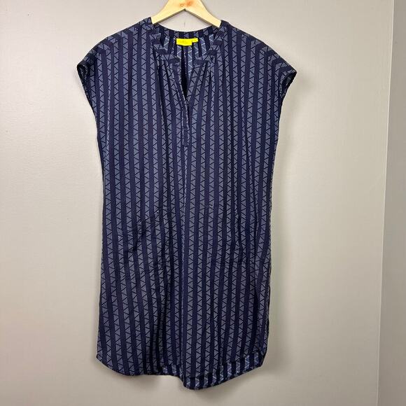 Roller Rabbit Erica Wilson Natori Blue Embroidered Boho Shift Tunic Dress Medium - Picture 2 of 7